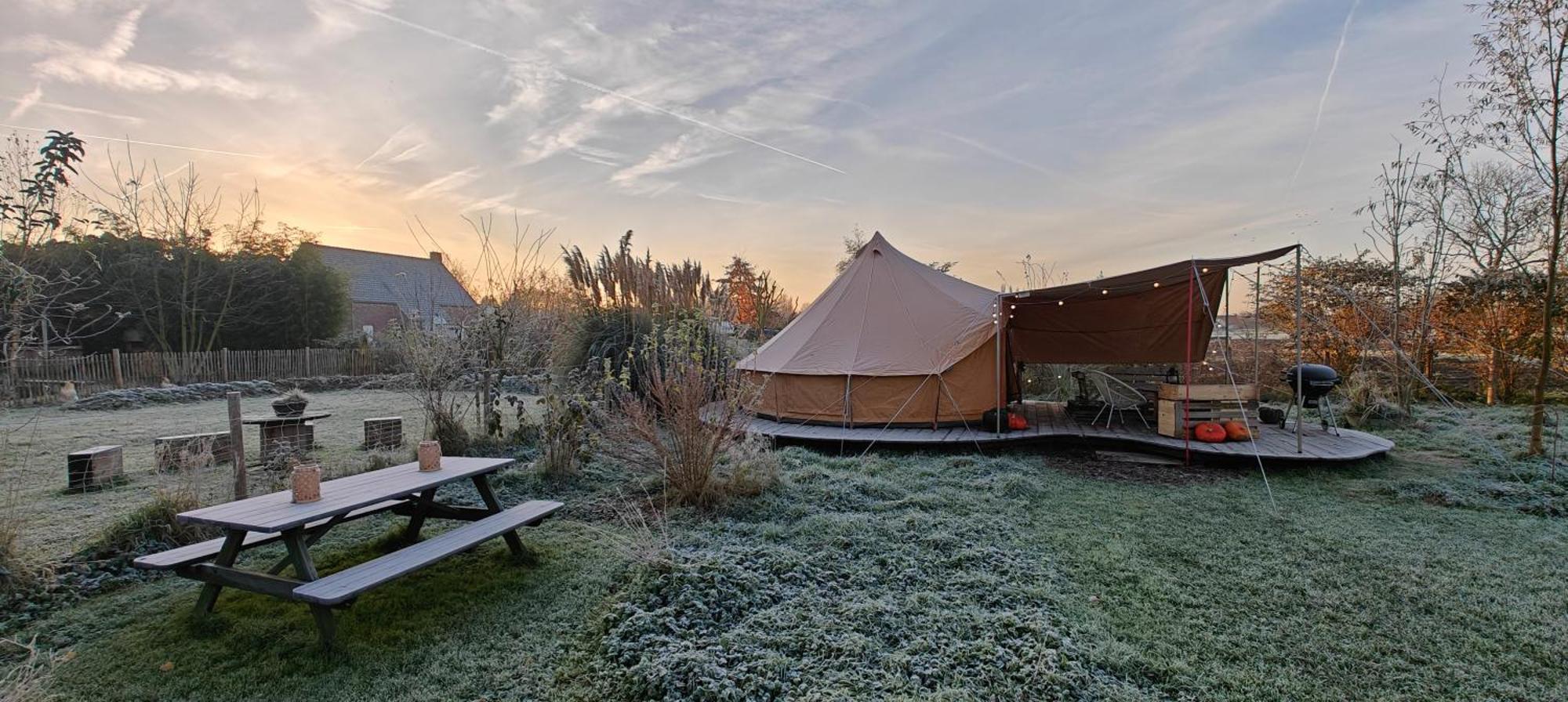 Au Pied Du Trieu, The Glamping Experience Hotel Labroye Exterior photo